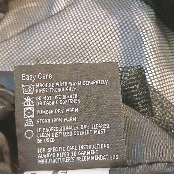 The North Face "Summit Series" Men's Red Jacket with Removable Hood in Size XL - Picture 10 of 11